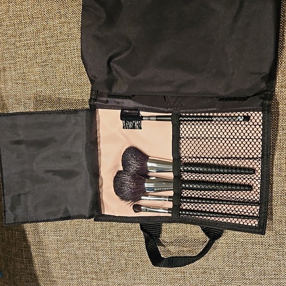 Mary Kay Other - Mary Kay makeup brushes and makeup bag